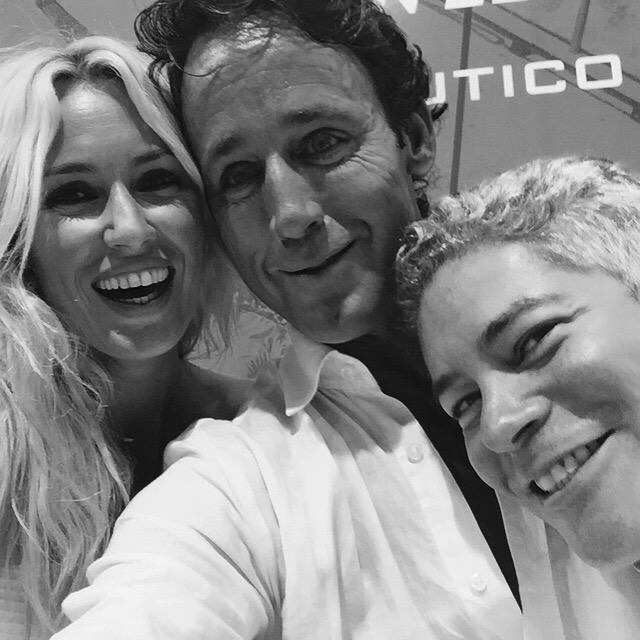 escassiOficial's tweet photo. En la cena de Armadores con Carolina y @Borisizaguirre http://t.co/UK0cvW1Lqk