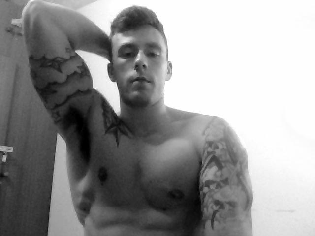 RICKYTATTOOZ1's tweet image. COME SPEND SOME TIME WITH ME  RICKYTATTOOZ.XCAMS.COM
#camguy #webcamchat