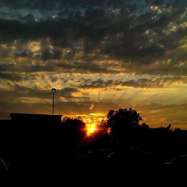 scenesfromusc's tweet image. At uscscene.com -- Finding happiness. 
#keepmotivated #fightforwhatmatters #dontgiveup #live #life #lov…