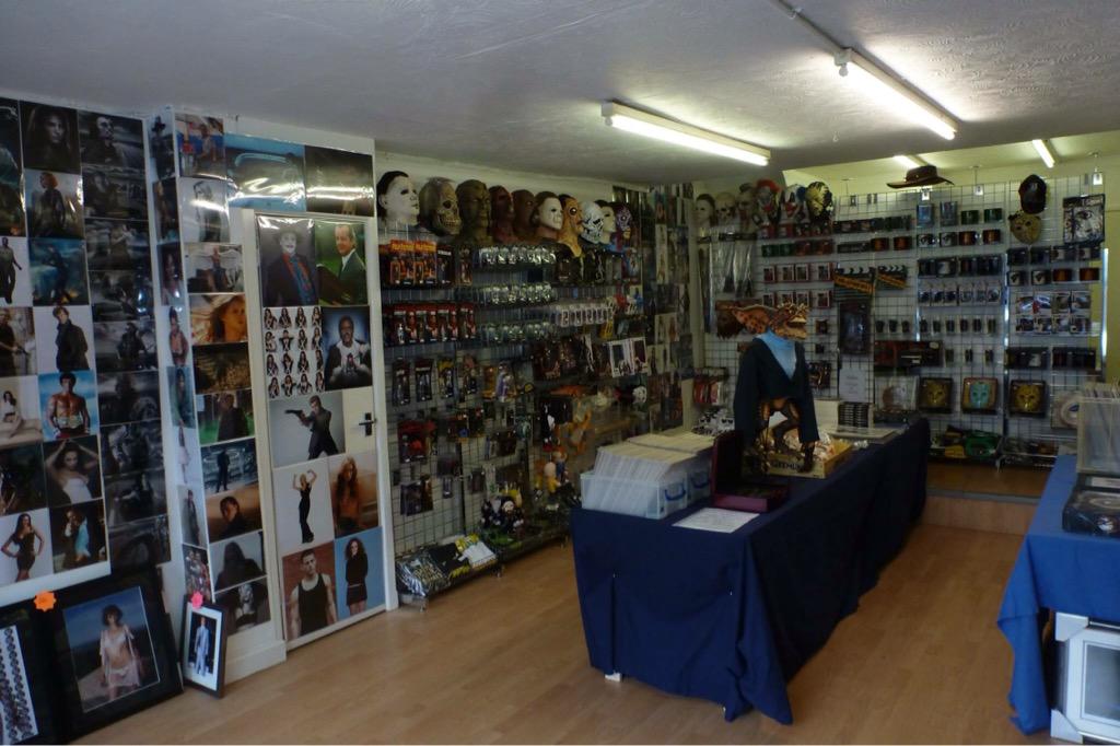 LeamComicCon's tweet photo. You can now buy #LeamCon tickets at @MGMemorabilia in Lansdowne Street or @SeismicRecords at @LeamAssembly. #Leam http://t.co/IElJS5sdP3