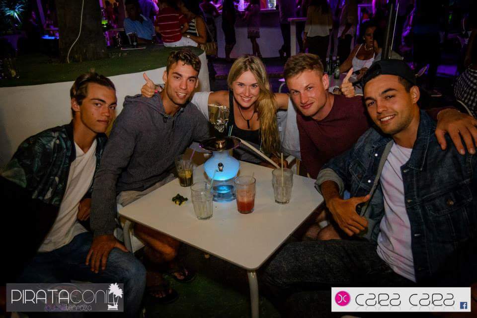 ShishabarNC's tweet photo. En @ELPirataConil las mejores shishas y la mejor compañía con ShishaBar #conil #cadiz #shisha #verano #vacaciones http://t.co/vpzzH6GKi2