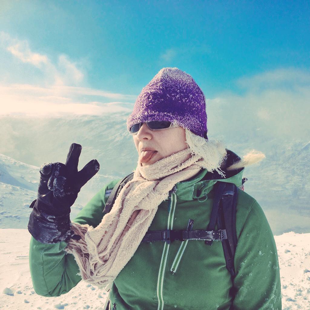 HikingHousemis's tweet photo. -17°C #windchill #freshpowder #skiing #Cardrona #Wanaka #NewZealand #geographyteacher #Summerholiday #becauseican http://t.co/eQAkybVeUP
