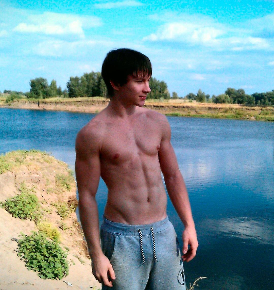 TeensSport's tweet photo. Подростки и юноши со спортивной фигурой.Смотри ещё больше фото-http://t.co/fvAFOABpd5 http://t.co/2Qy1KWefjB
