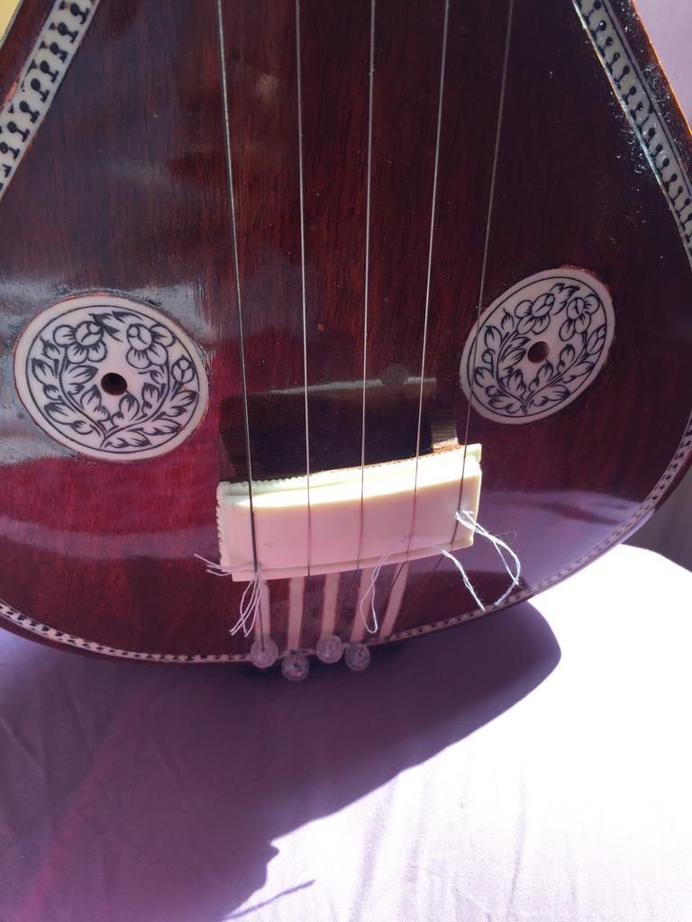 Ranjanaghatak's tweet photo. Nothing makes me happier than practising in the morning with the sun shining in. #sun #practise #singing #meditation http://t.co/uKk8QOg5l5