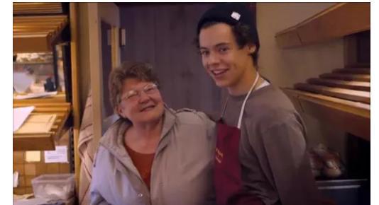 HE IS SUCH A DORK ASDFGHJKL

#MTVHottest One Direction