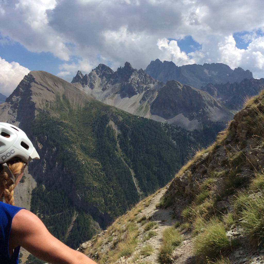 leecraigie_'s tweet photo. Wishing I'd packed more than one pair of pants #bitfrightened @seekandenjoy #fatbikingtheGR5 @POCSports http://t.co/wpWWAI1sg9