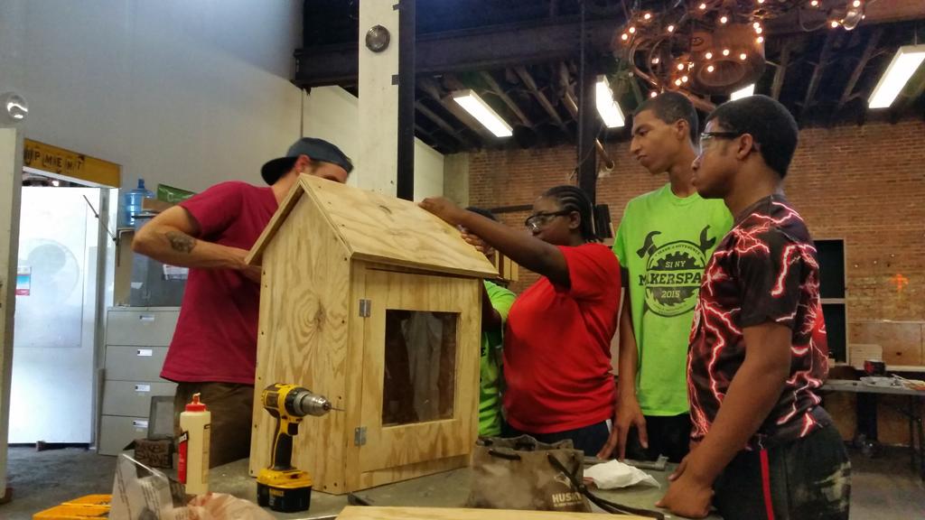 healthforyouths's tweet photo. @TheRJFoundation -  @LtlFreeLibrary  in final stages of construction. Thank you @SIMakerSpace and our students! http://t.co/8vNXTfJqoH