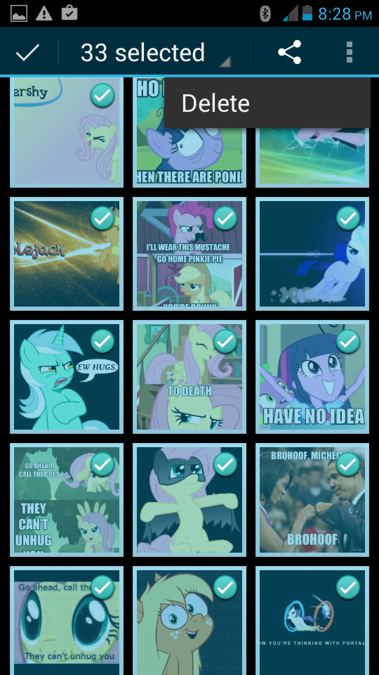 ThiccMuhhamad's tweet photo. Mum: Hey, can I use your phone for a bit?
Me: Yeah, hold on a second
#mlp #brony http://t.co/isAsEo9KMc