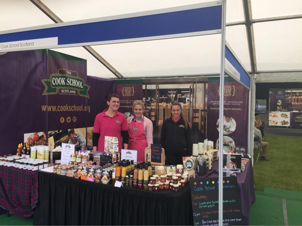 v2ness's tweet photo. @The_Cook_School @AyrFlowerShow Cookschool rocking it with the shop and demonstrations #comeondown http://t.co/vPxo8Y5Jrb