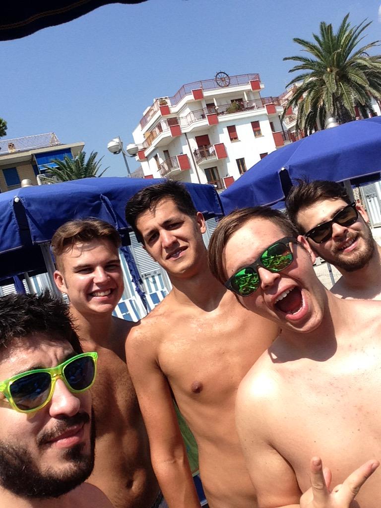 EPastorella's tweet photo. #SSLazioClubCerialeBeach @giampyfrav http://t.co/U6NNvzzpiC