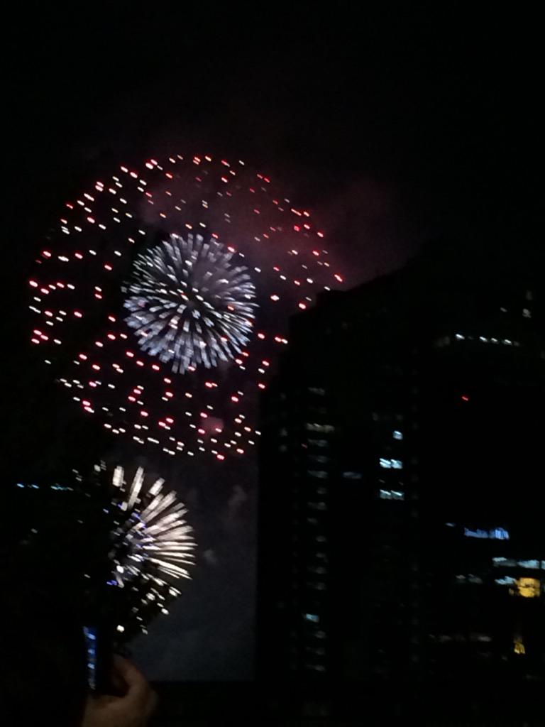 えりー 淀川の花火大会 ルクアの上からみたったー スカイビルが邪魔だったから スカイビルからだったら綺麗に見れるんだろうなー Http T Co Mtc9zviel7 Twitter えりー 淀川の花火大会 ルクアの上からみたったー スカイビルが邪魔だったから スカイビルからだったら綺麗に見れるんだろうなー Http T Co Mtc9zviel7 Twitter
