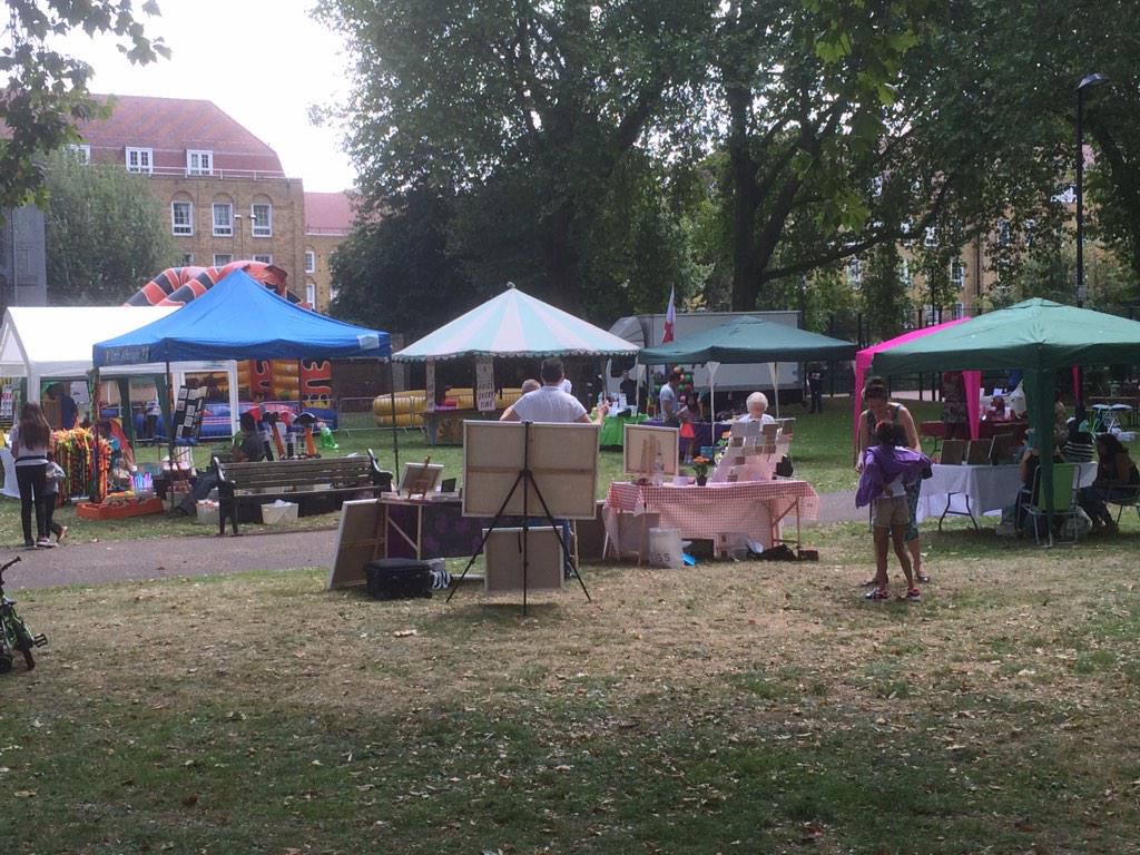 EltonMouna's tweet photo. Currently at Wapping Fete sponsored by the lovely people at EA2 estate agents. Come along! http://t.co/feEf50aolX