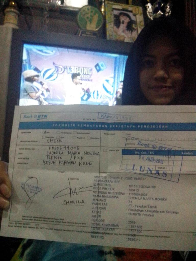 chonilamarta's tweet photo. uang spp terakhir kuliah. Uang dapat dari menjual meja,kursi,&amp;lemari
Terima kasih :)
@IndosiarID #T3rongDibayarLunas http://t.co/LpJVIX5Agt