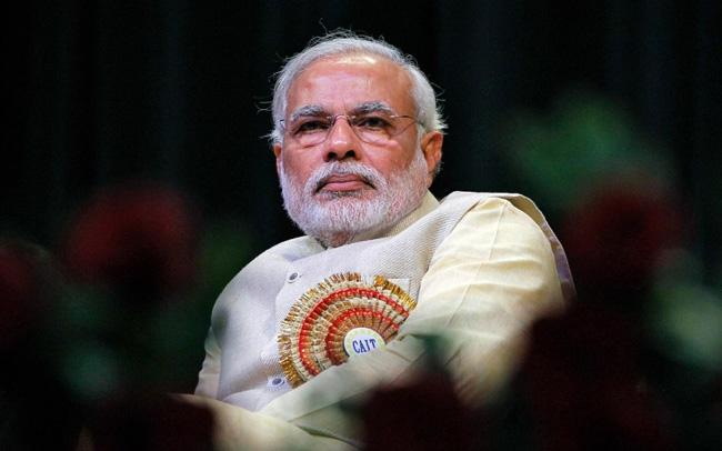 DailyO_'s tweet photo. Why #Modi sarkar must stop playing news editor, by @DilliDurAst | http://t.co/d3B0Ju77YI #mediafreedom http://t.co/sJQvNQPYDr