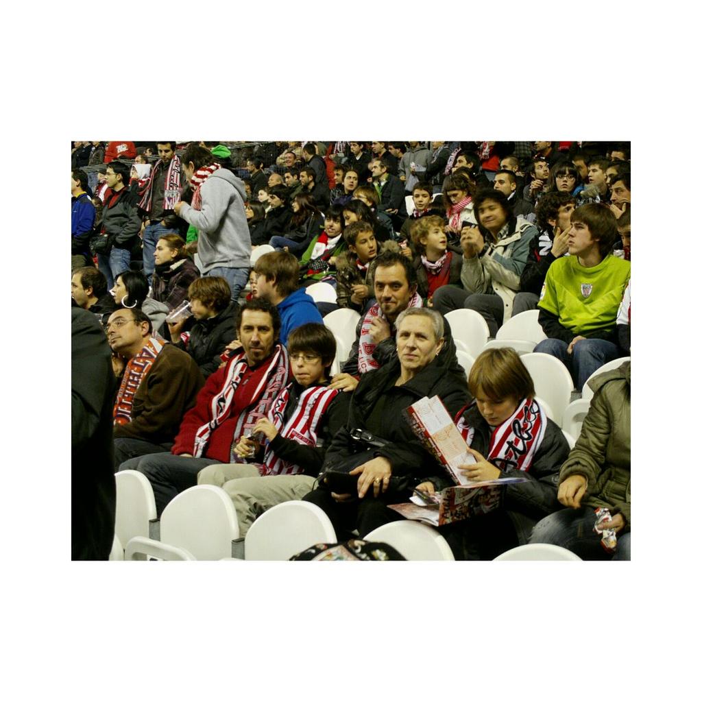 Danijimenezgil's tweet photo. Lo recuerdo como el mayor regalo del mundoescuchar el himnoy terminar llorando de la emoción
@AthleticClub #sanmames http://t.co/nxhhKGu5qe