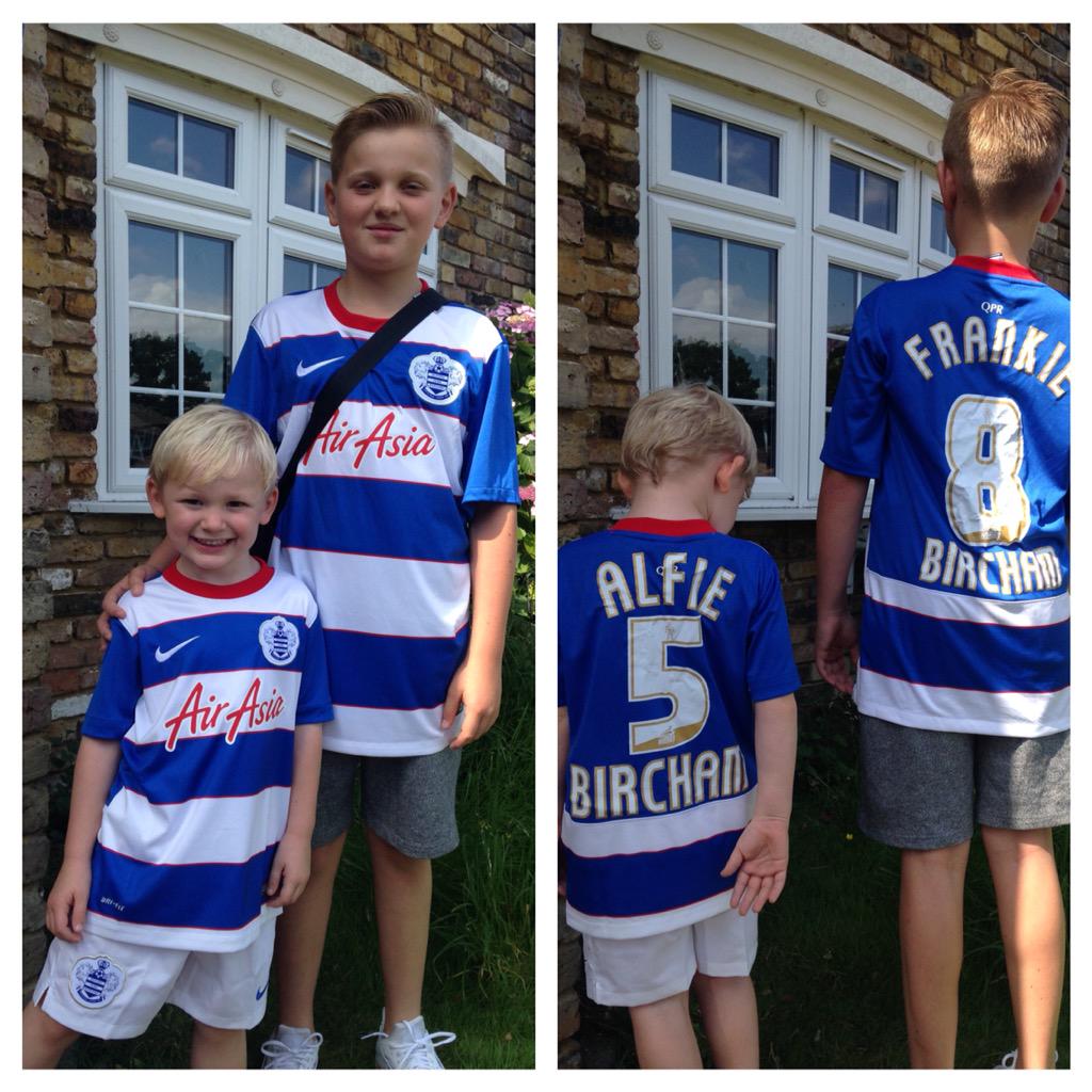 LEEBIRCH's tweet photo. The boys all set for another season! No let off in the Brainwashing programme!
@QPRFC @marcbircham @NicBircham #uRss http://t.co/S77KFI5Hiq