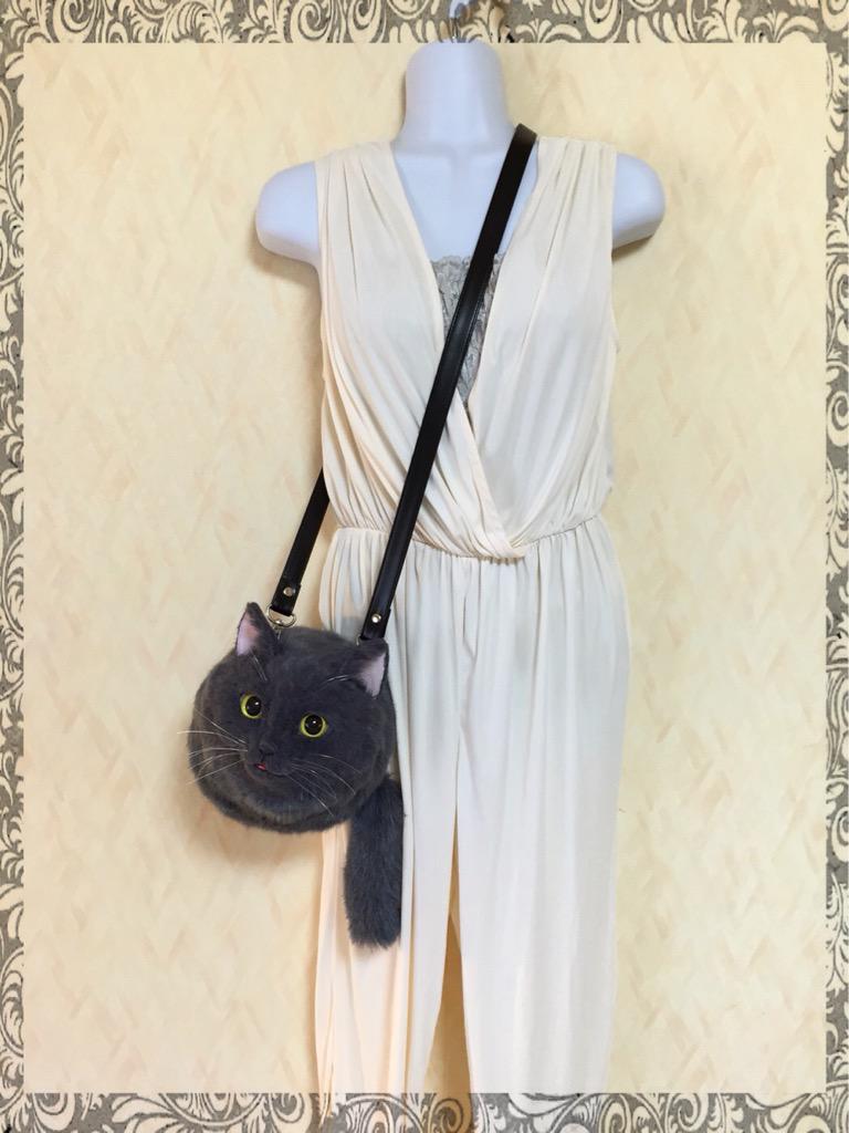 picopoco08's tweet photo. 本日もお知らせ流させて頂きますm(_ _)m
明日終了ですが猫さんのフェイスショルダーバッグを出品しております（＾◇＾）
宜しければ覗いてみて下さい(´ω｀) http://t.co/DhQf3ZVWTs