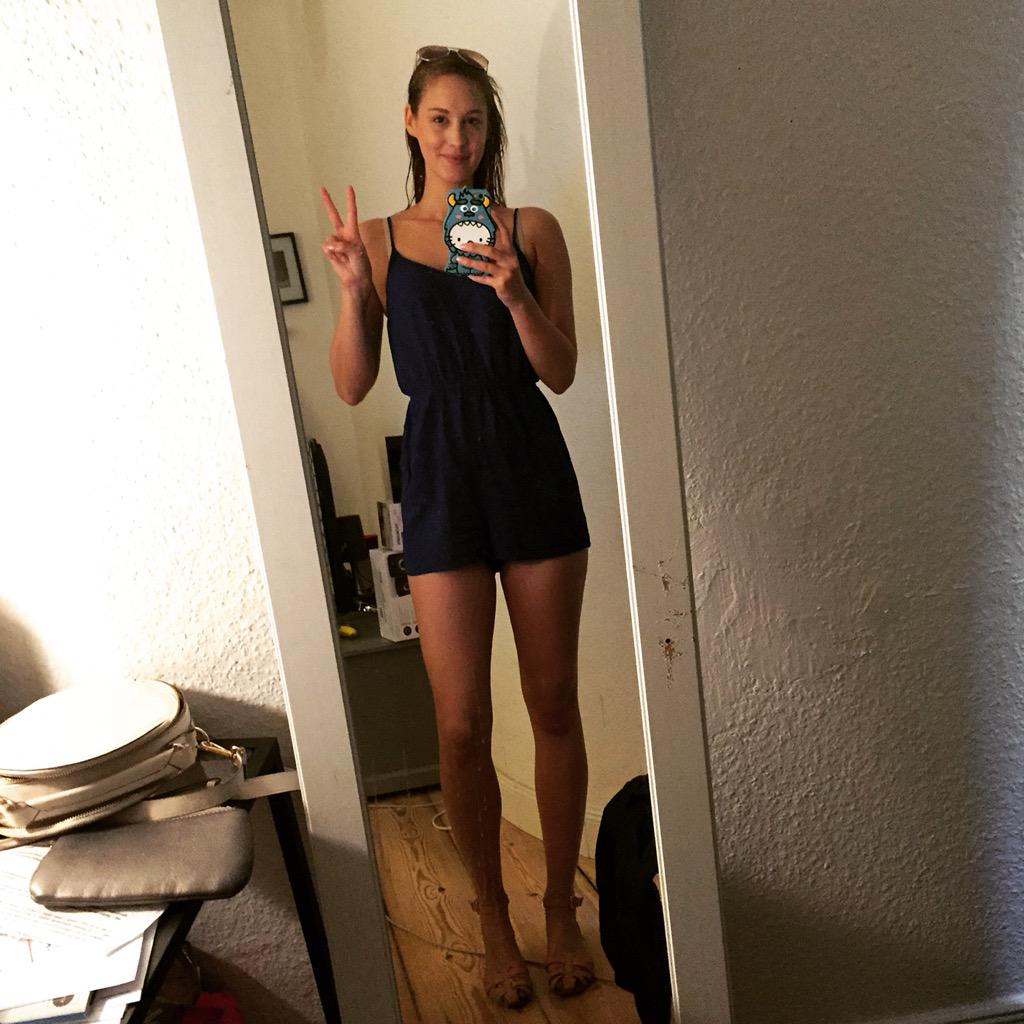 Sjokz Sexy Pics Dadyrus LOL on Twitter: "@Joe_Miller @sjokz Wow sexy, you cant go out looking like that" / Twitter