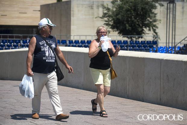 cordopolis_es's tweet photo. ¡Por fin! La semana que viene bajará el calor… ¡10 grados! http://t.co/W6KuWwmIG5 http://t.co/Mp6eskjMf8