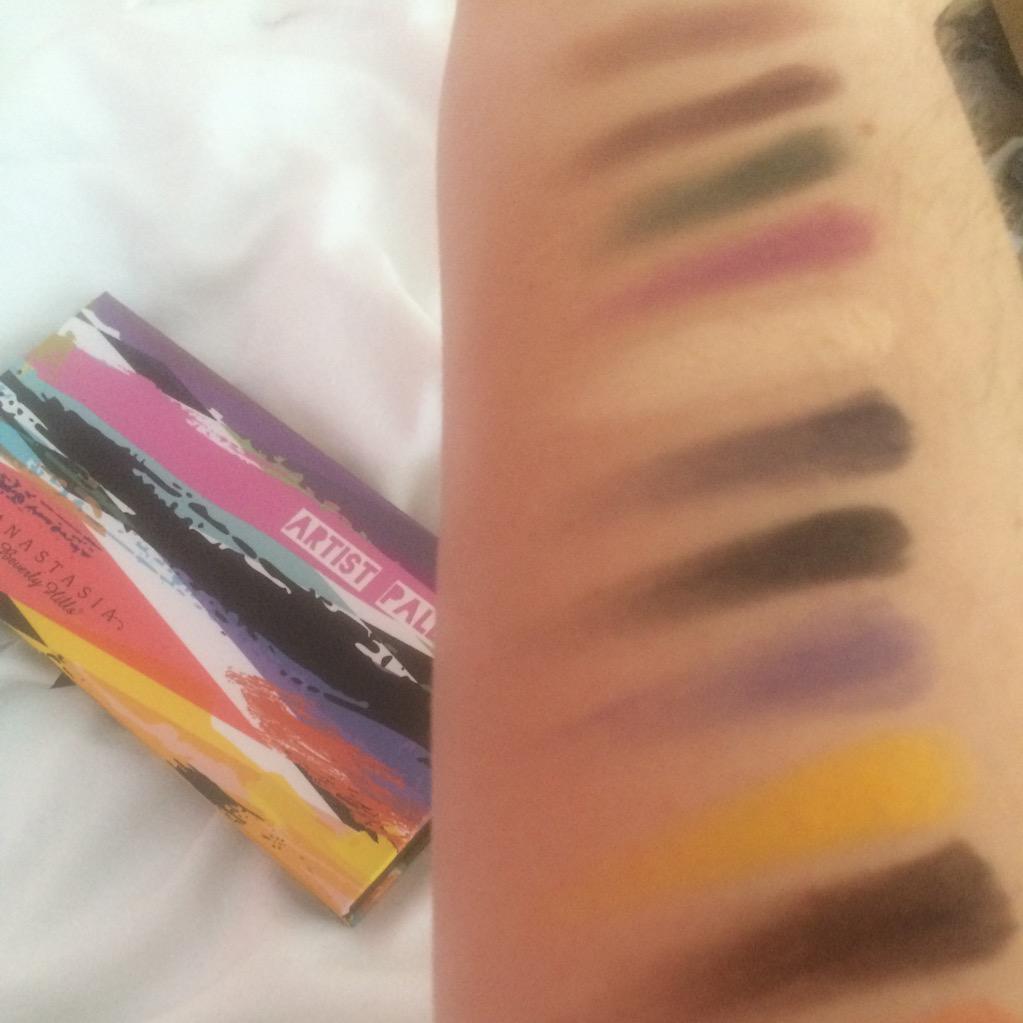 MakeupbyEmilyAnna tweet media