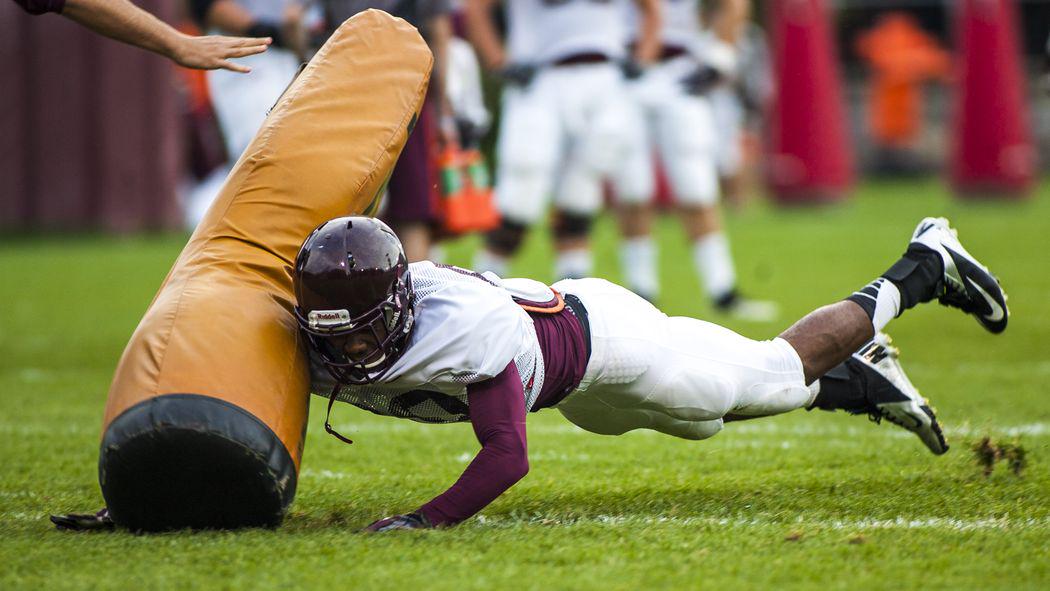 roybhatfield's tweet image. First day of camp roundup: #Hokies #VTCampLife @VTEquipment #DBU gobblercountry.com/2015/8/8/91200…