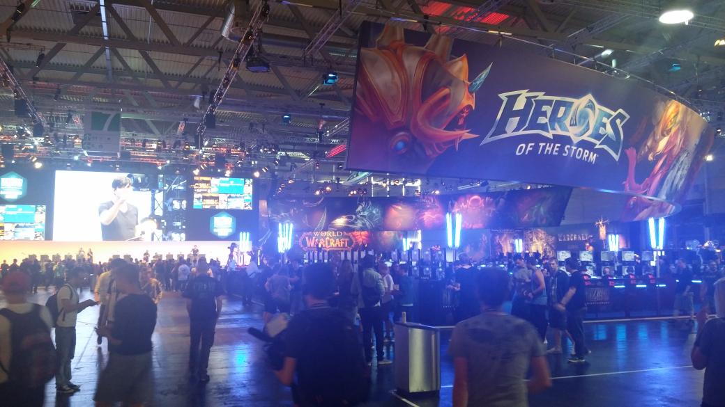 AgoolooStudios's tweet photo. Blizzard
#agooloo  #soccerdash  #gamescom  #indiegamedev  #frenchcows  #capitalgames http://t.co/qIBhSNh1me