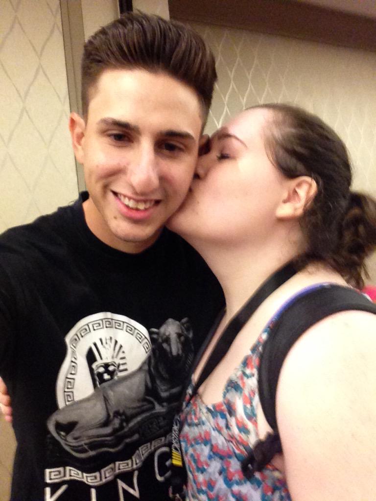 ayeitsrenae's tweet image. I&apos;m Renae, I&apos;m 20, and I&apos;m a Nolan and Jonah girl 😁 #WeChoseSDK