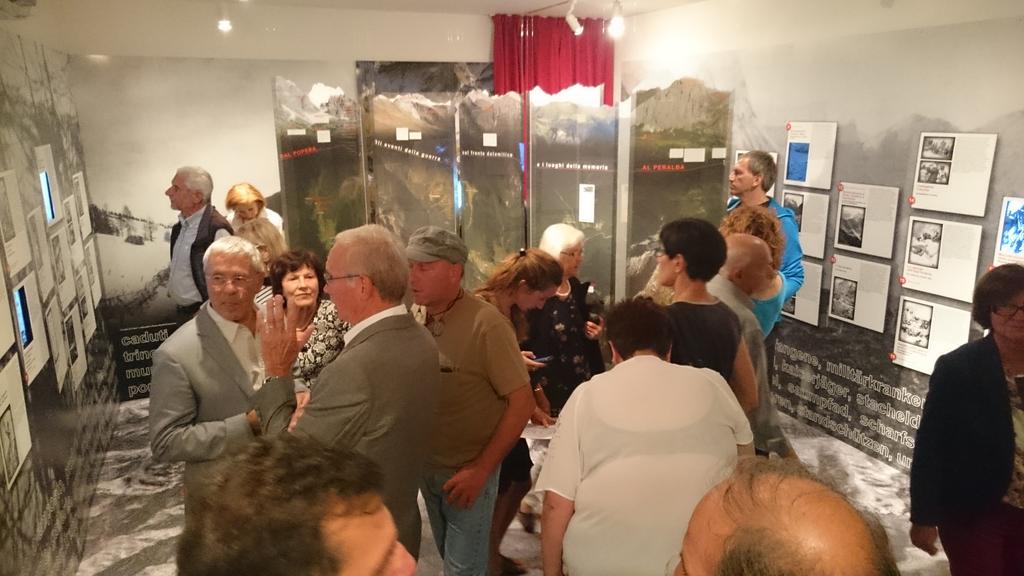 ComelicoSup's tweet photo. #Cultura Inaugurazione nuova ala sulla #GrandeGuerra #museo #Algudnei a #Dosoledo @VenetoGG http://t.co/TfTT8PqgK3