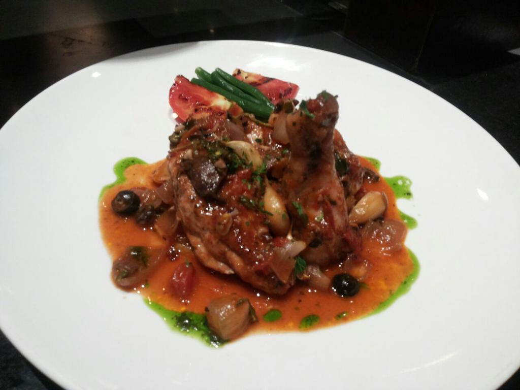 pandesandeep's tweet image. Pollo Cacciotore #BoldFlavours #ClassicTaste #ModernPresentation