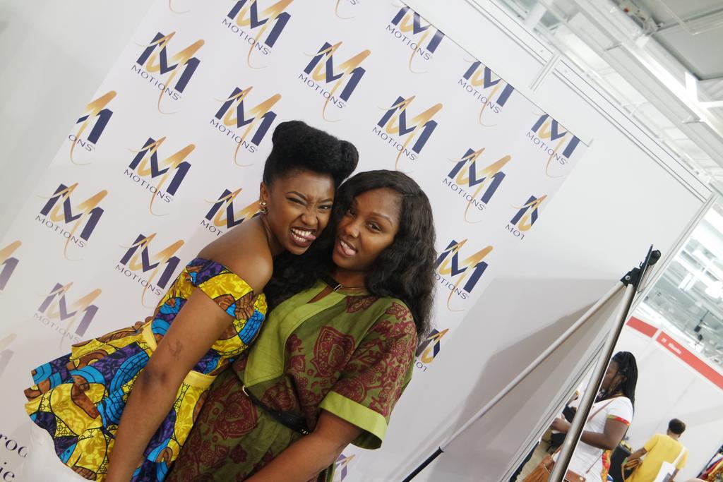 chikawalcott's tweet photo. ...and oh. Look who I found @NeffyFroFro #AFWL15 #HeyBlackGirl #BlkCreatives #BlackGirlBlogger http://t.co/VJqll9OPxD