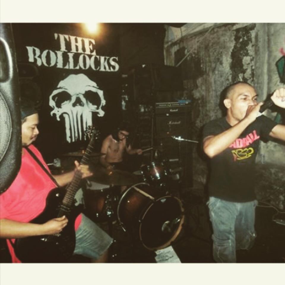 FightFieldHC's tweet image. We,ve just played at rumah api...n it was chaos