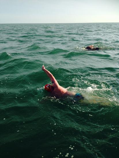 swim4starlight's tweet photo. 400 metres out http://t.co/p3yQQQFhOr