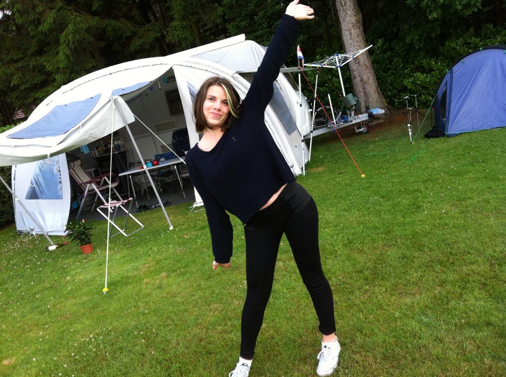 hoshisbitch's tweet image. #SDKFollowParty #WECHOOSESDK THIS IS HOW HAPPY I AM