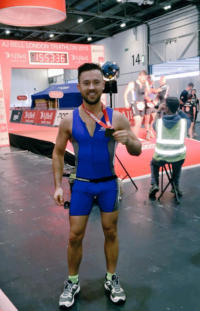 I did it My 3rd @TheLondonTri #olympicdistance Emotions! Flying flag proudly for Ireland <a href="/AropecSports/">Aropec 🏊🏻🚴‍♀️🏃🏽</a> <a href="/USNIre/">tom galvin</a> 🏊🏻🚴🏻🏃🏻