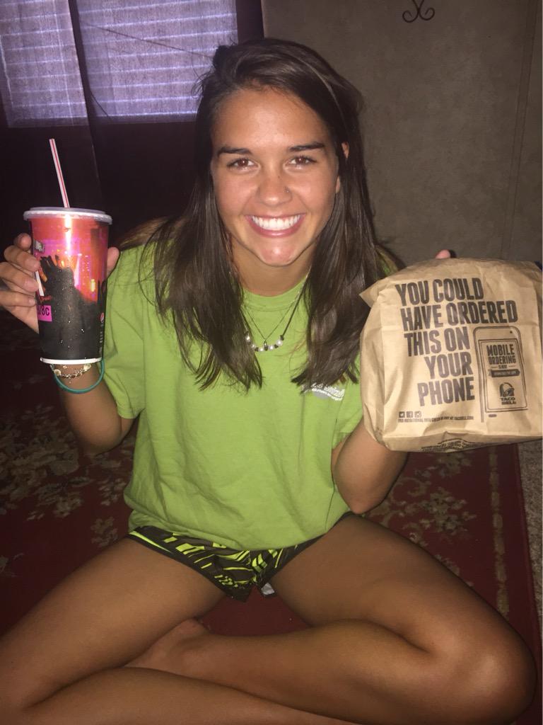emmatkach's tweet photo. Thanks to Make It Snappy for bringing me Taco Bell on this hot day!!! They're the best!!! @makeitsnappy_ http://t.co/nmSo8EesRl