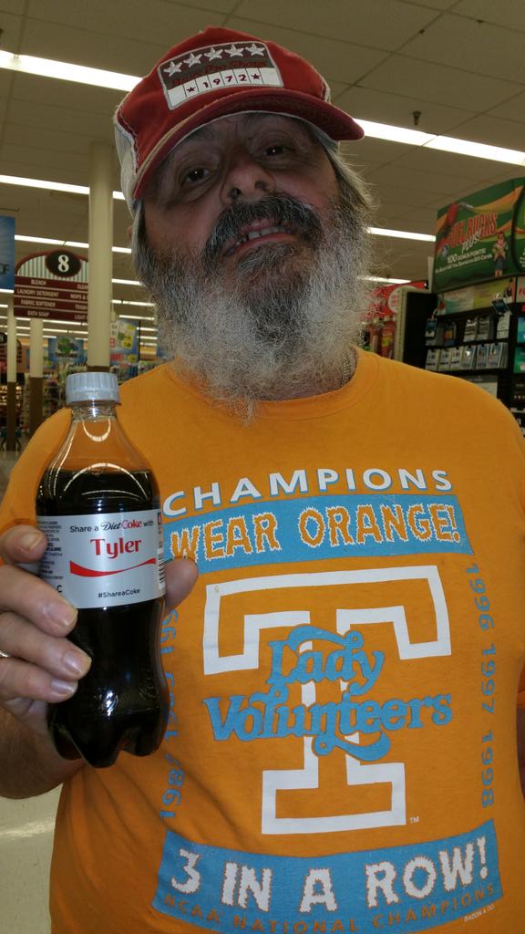 JohnCarrol90's tweet photo. #SharewithTaylor #Sweepstakes http://t.co/yi5FK4aOGY