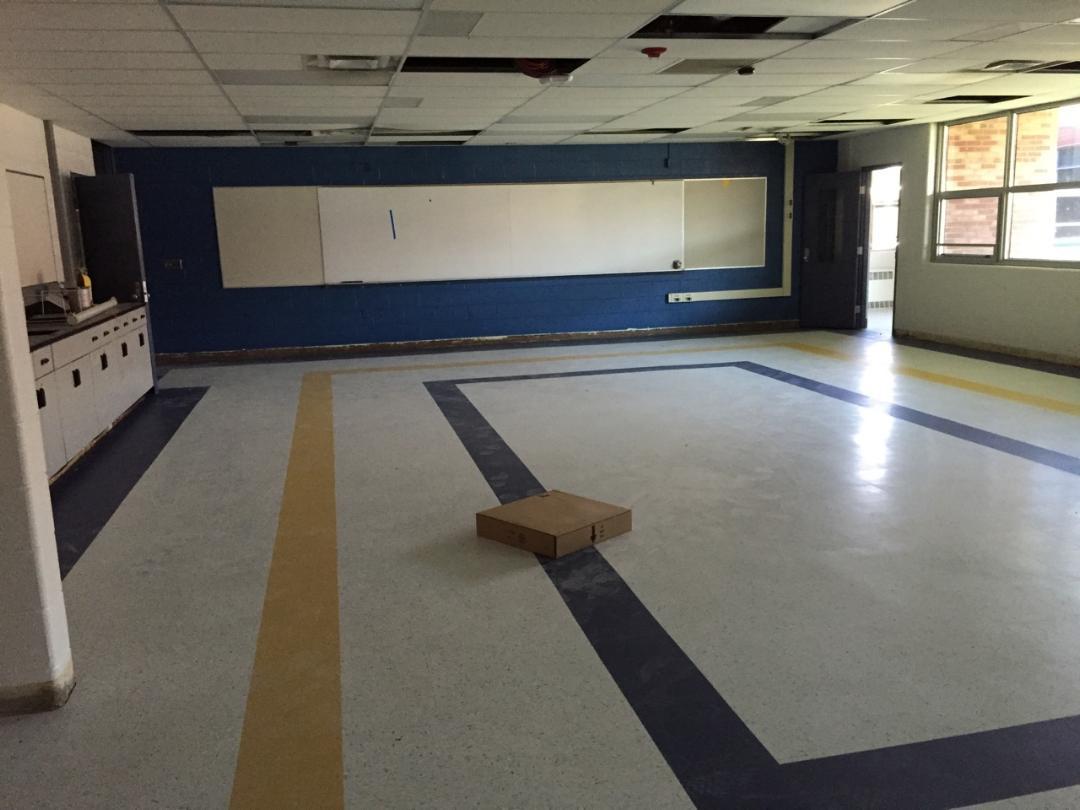 EmersonMiddle's tweet photo. The new school year is just around the corner.  The building renovations are coming along nicely! http://t.co/vfVdYURLkv