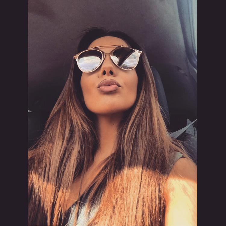 sophmccormack's tweet photo. Birmingham bound 🚗❤️😎 http://t.co/v0sjbQjDkG