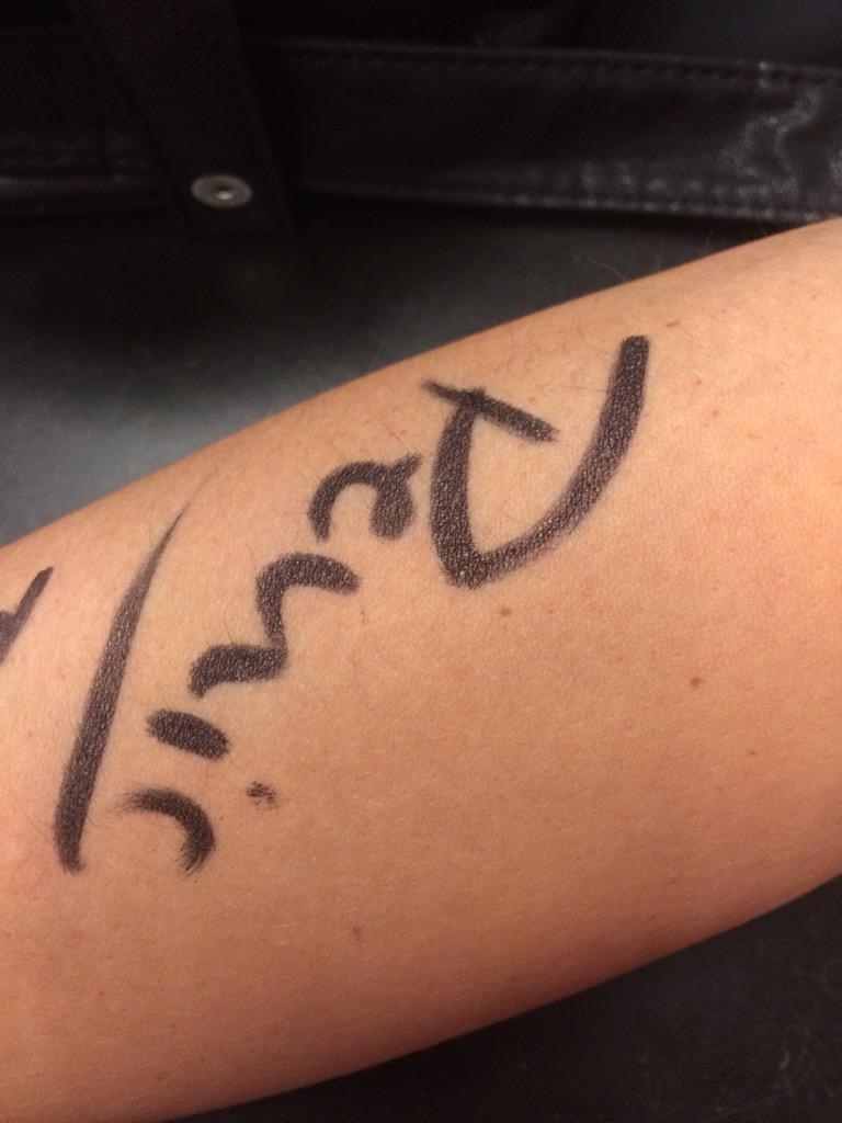 iventuell's tweet photo. Ach und danke @CmdKrieger fรผr meinen Penis to go ๐โบ๏ธ #ivecom http://t.co/lQaefhGvQF