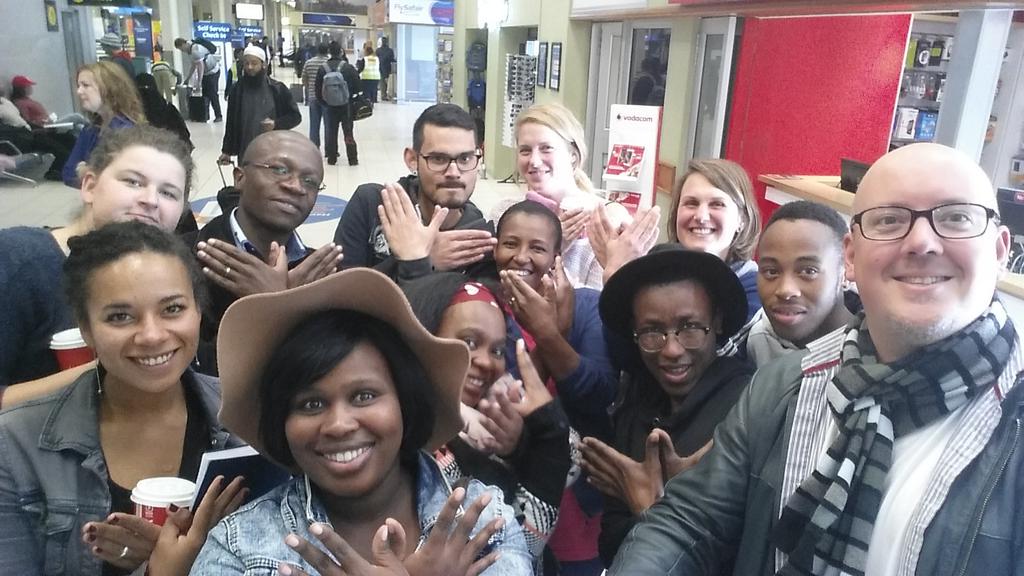 meinEngagement's tweet photo. Tschüss, Shan! #12Monate #weltwärts #airport @MasifundeLD @masifunde  @BMZ_Bund http://t.co/1bB4RSSflG