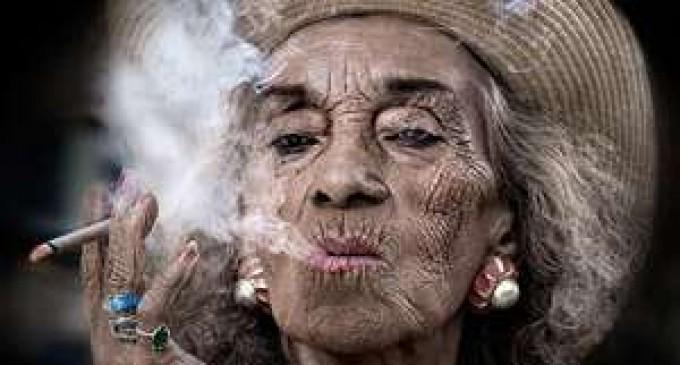 Kjpuccini's tweet photo. Sooooooo hot @dylanp0305 http://t.co/baCodMsoq1