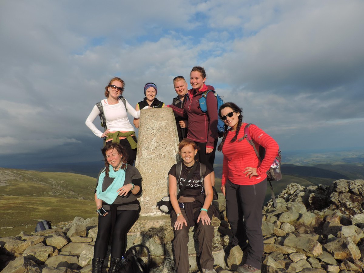 mountgirl77's tweet photo. @CV_UHB Three peaks completed by team EU http://t.co/DBRcXcCtOI