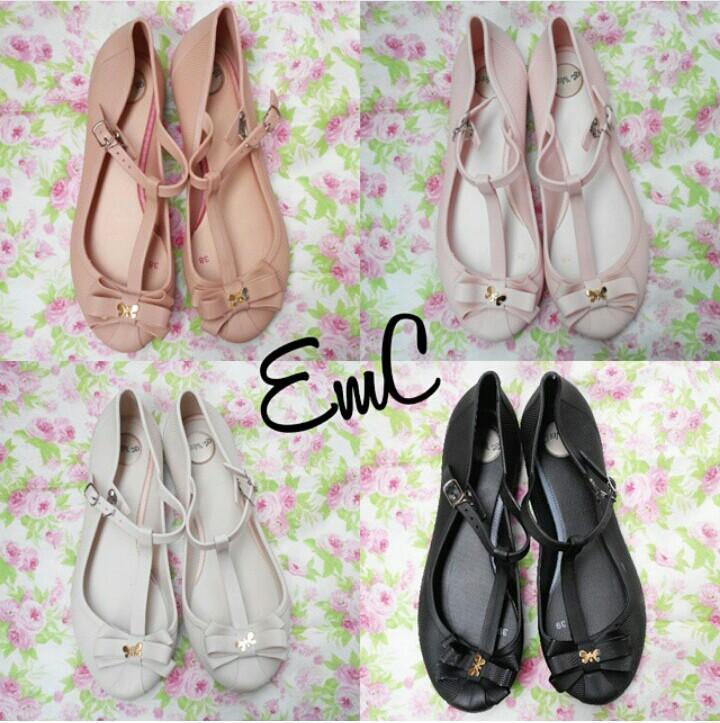 em_collection tweet picture