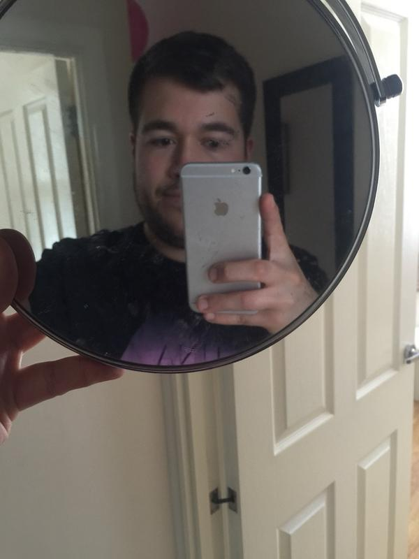 ohlookitswill_'s tweet image. This man stole my iPhone then accidentally uploaded this photo to my iCloud. Pls RT so he can be brought to justice.