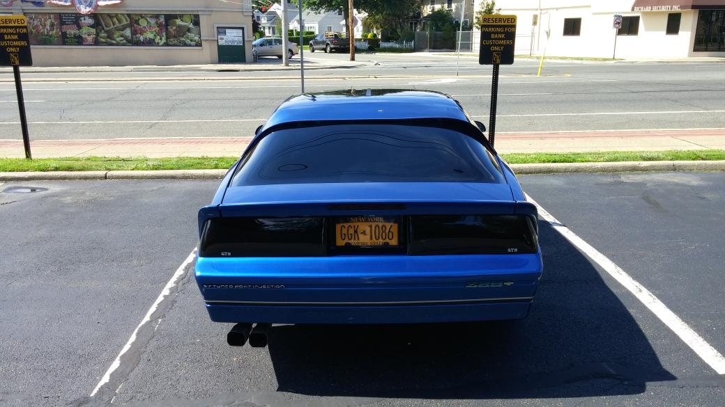 kporz78's tweet image. @atxwxgirl @BillyForney3 @Quarktrack @KristyLBelaney @jenniflower222 @krazy8ny @KayBeWx 87' Iroc-Z #Carmaro #ForSale