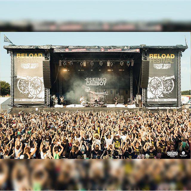 ElectricCallboy's tweet photo. ❤️❤️❤️
#eskimocallboy #reloadfestival #openair #schnappes #partyhard http://t.co/ys6kAgp7LD