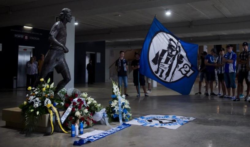 marca's tweet photo. Dani Jarque, seis años de recuerdo ▶ http://t.co/ExSzvCY2lJ http://t.co/OJ17FRoXPh