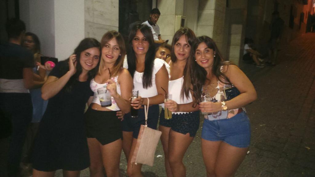 Azahara_qsd's tweet photo. Vierneeesiiitoooo!! http://t.co/Ly3SF5H2FE