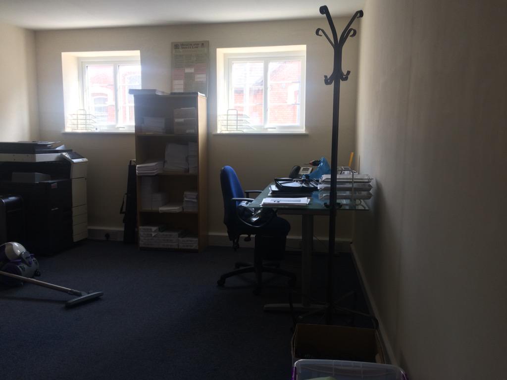 JSWInsMelton's tweet photo. Upstairs office coming along nicely. #jswinsurance #melton #insurance @JSWChrisAdams @louisedubber1 @Nathanjswins http://t.co/OBwbw7xWOr