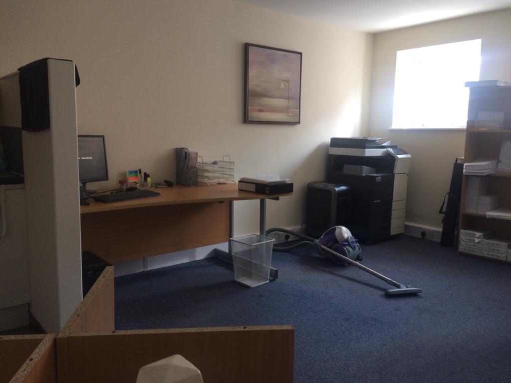 JSWInsMelton's tweet photo. Upstairs office coming along nicely. #jswinsurance #melton #insurance @JSWChrisAdams @louisedubber1 @Nathanjswins http://t.co/OBwbw7xWOr